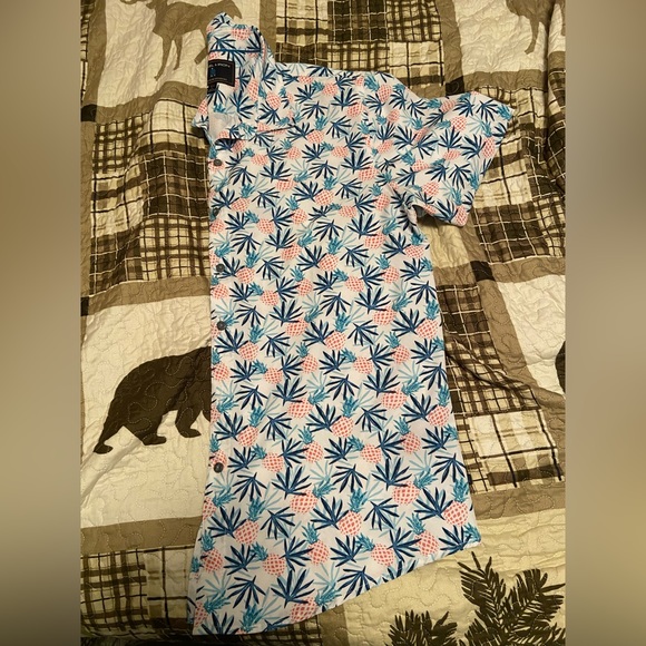 Nickel and Iron Men’s Button Down Pineapple Short Sleeve Shirt - Picture 2 of 6